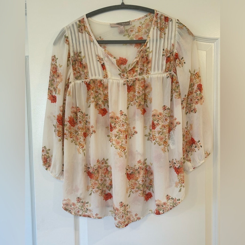 EUC Forever 21 Contemporary Sheer Floral Blouse